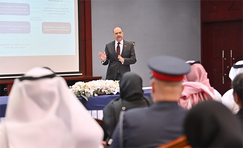 استهدفت فرق الشؤون القانونية بكافة الجهات الحكومية.. وزارة الشؤون القانونية تعقد ورشة عمل حول التوجهات التشريعية للحكومة وتطوير آلية تقديم وإعداد ودراسة مشاريع القوانين الحكومية