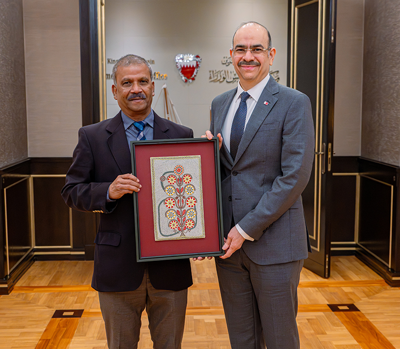 وزير الشؤون القانونية يستقبل مستشار شؤون القانون والعدل ورعاية المغتربين بجمهورية بنغلاديش الشعبية