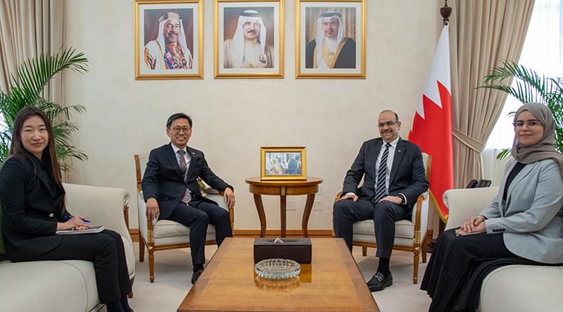 Legal Affairs Minister receives South Korean Ambassador