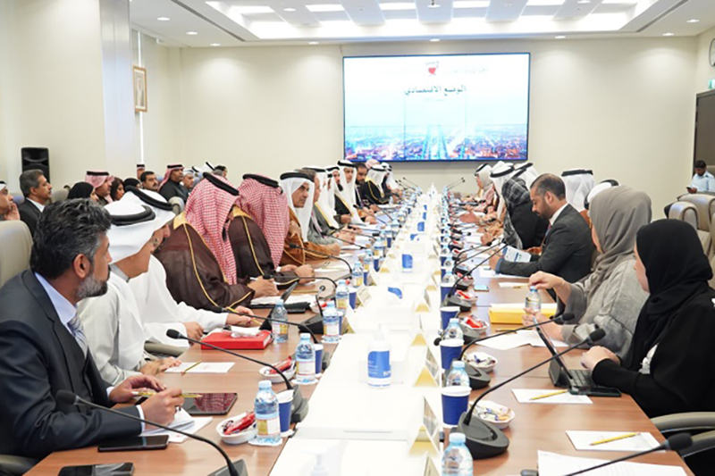 برئاسة معالي رئيس مجلس النواب .. اللجنة النيابية المعنية بدراسة برنامج الحكومة تعقد اجتماعها الثاني مع الفريق الحكومي