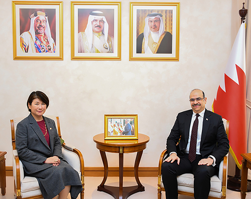 وزير الشؤون القانونية يستقبل سفيرة اليابان لدى مملكة البحرين