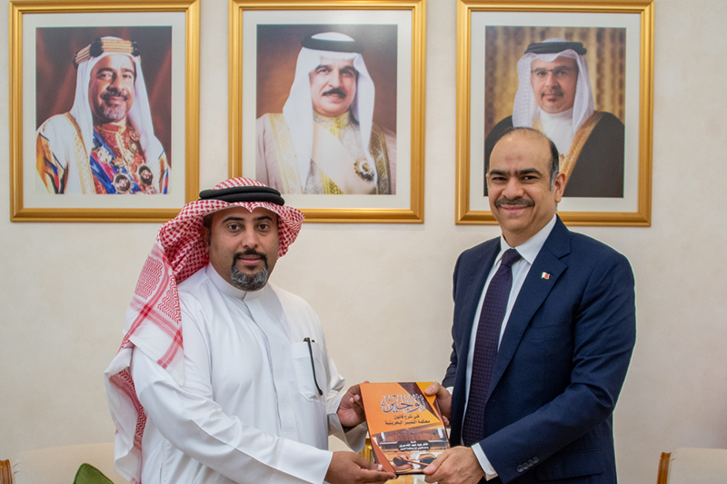 وزير الشؤون القانونية يشيد بدور الطاقات الشبابية في مجال اليحوث والدراسات القانونية